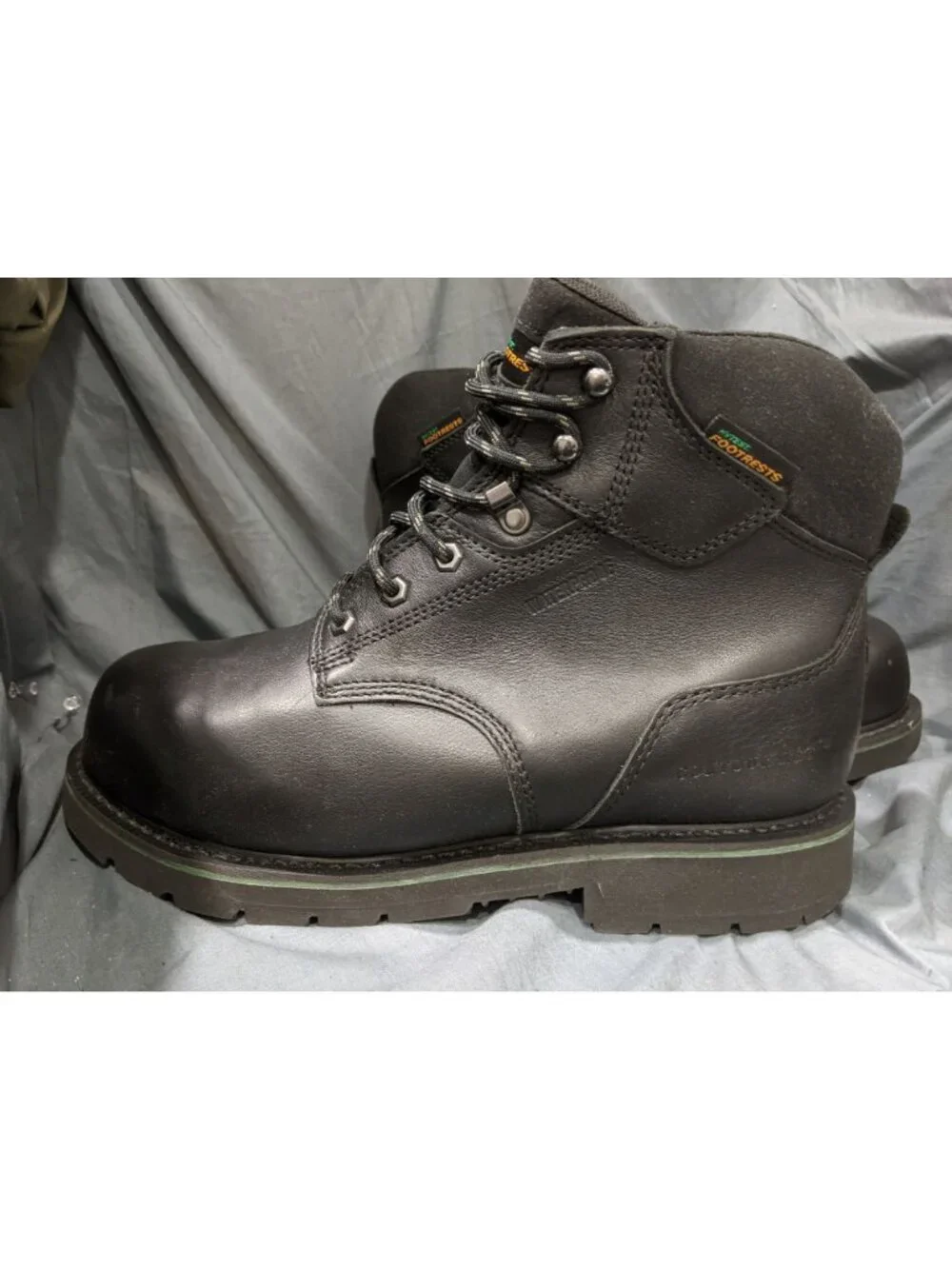 HYTEST Black Steel Toe, Size 11 Waterproof Unisex 6 Inch Boot NEW WITH BOX!